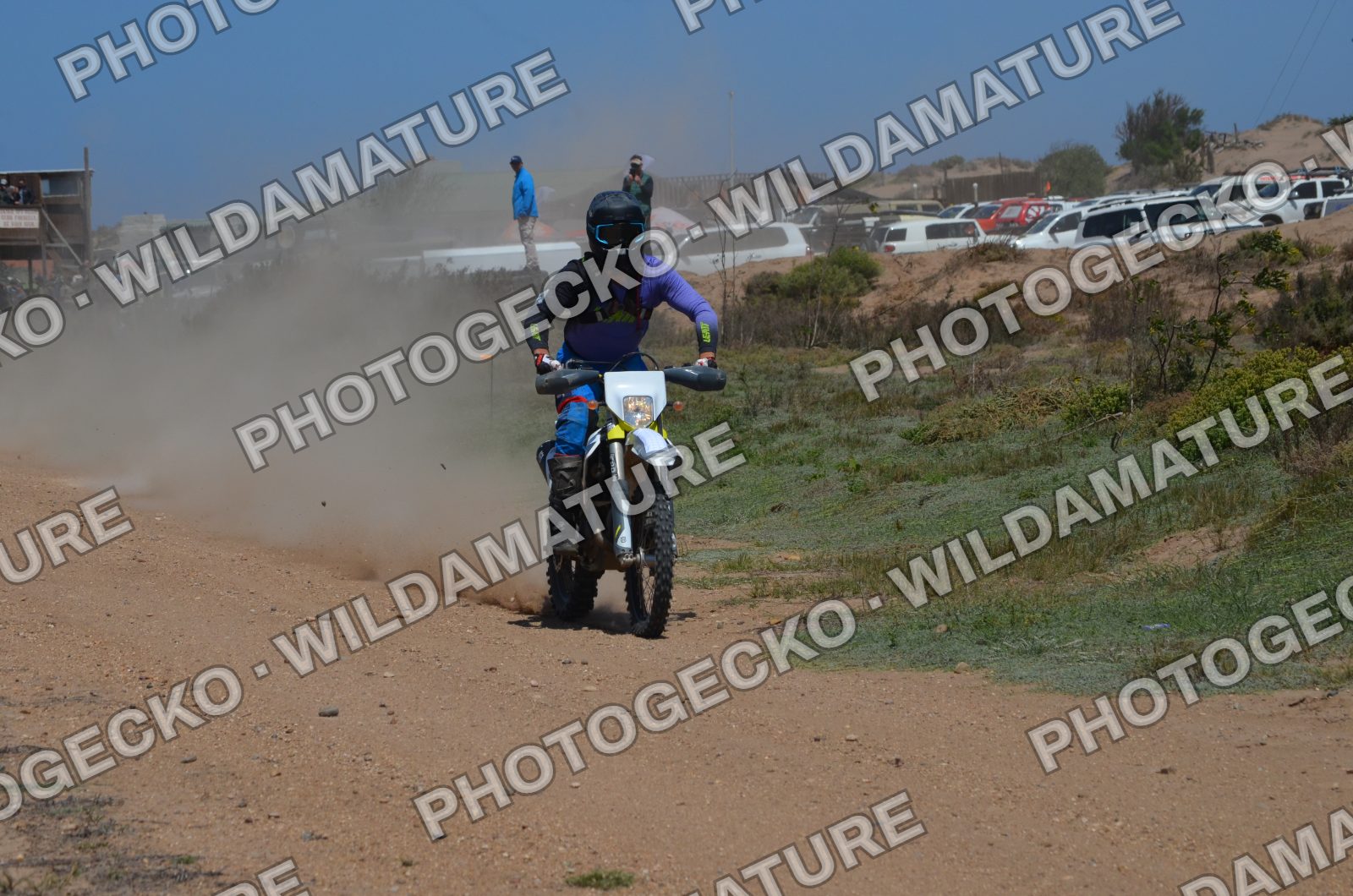 Photo PG6C9B44